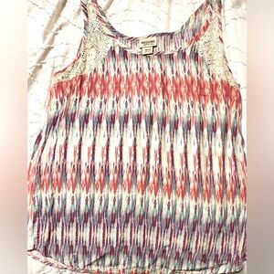Mossimo supply co. Size XS. Beautiful pink multicolored tank with lace detail